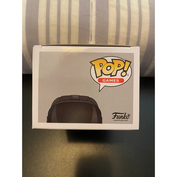 Funko Pop Games:  Fortnite - Dark Vanguard - Picture 5 of 6